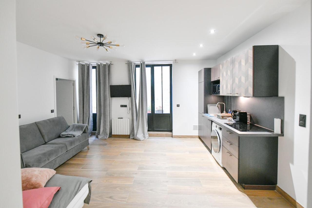 Parking Gratuit - Montmartre Charme & Patio Prive - Sacre-Coeur Metro Anvers Paris Luaran gambar