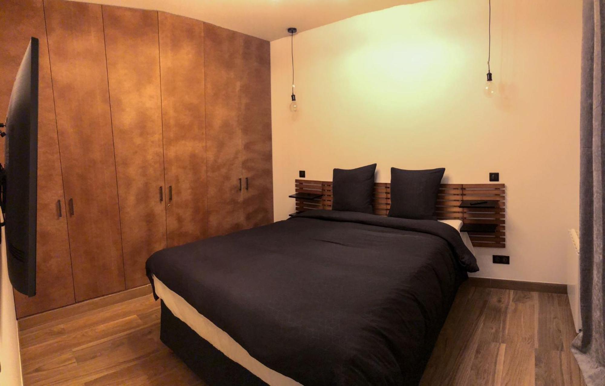 Parking Gratuit - Montmartre Charme & Patio Prive - Sacre-Coeur Metro Anvers Paris Luaran gambar
