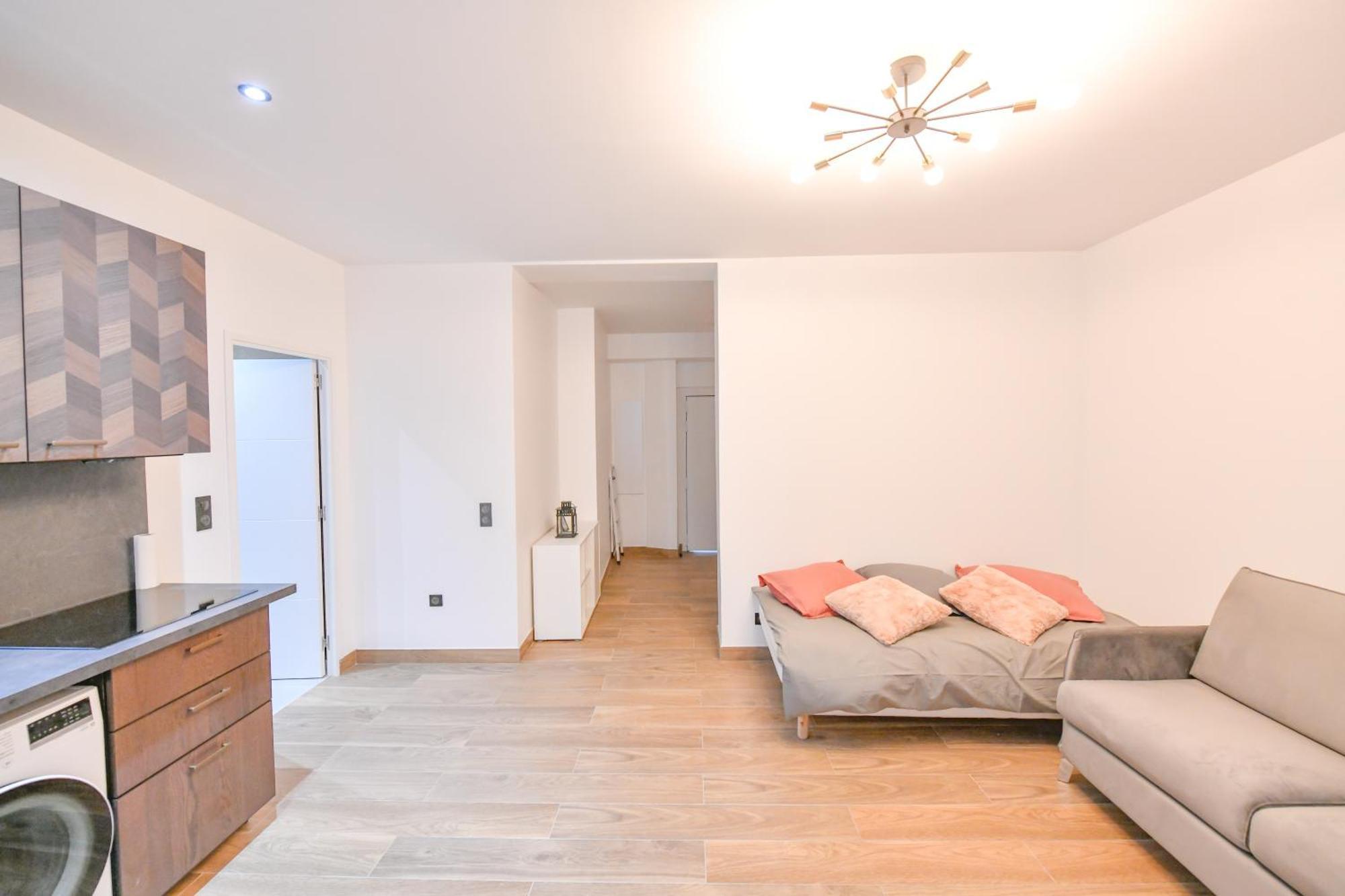 Parking Gratuit - Montmartre Charme & Patio Prive - Sacre-Coeur Metro Anvers Paris Luaran gambar